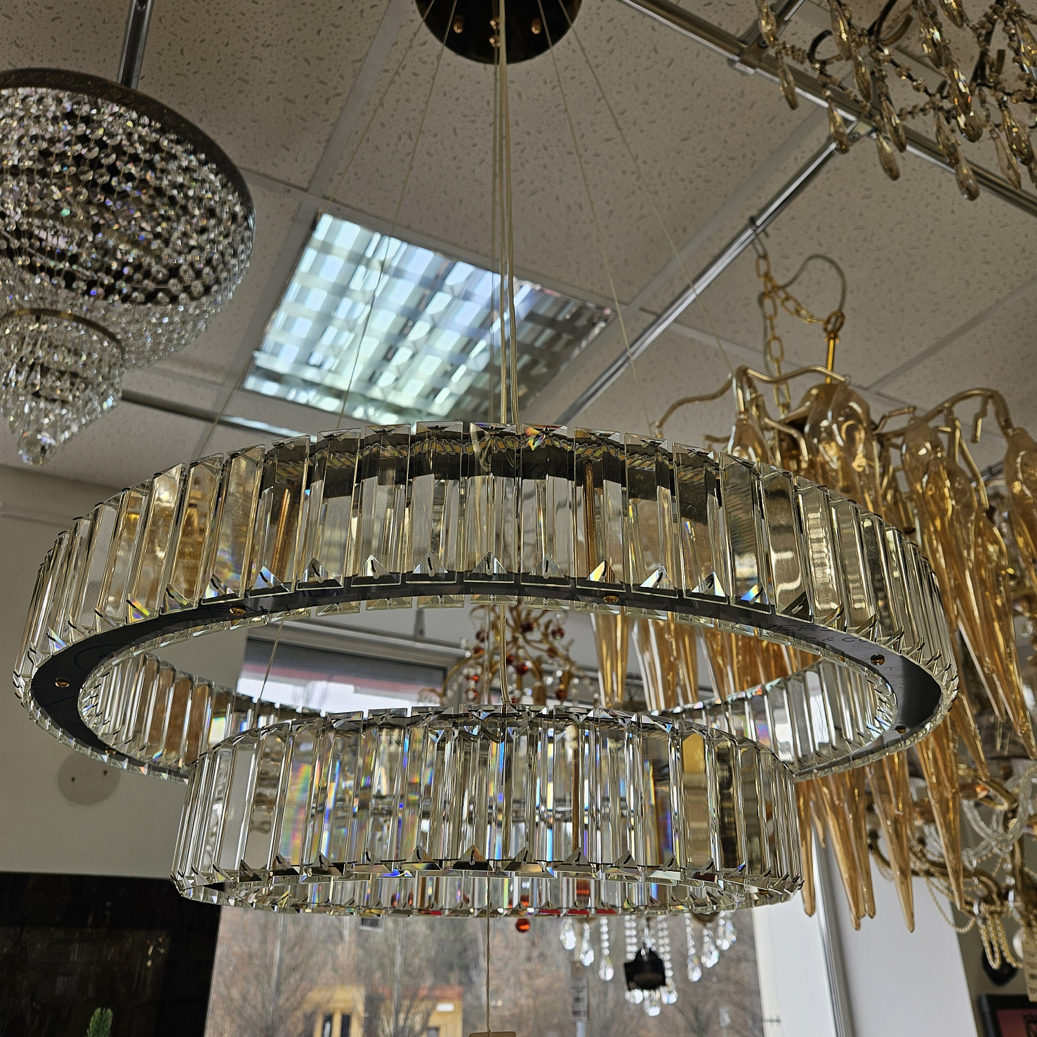 ЛУЧШИЕ ЛЮСТРЫ ДО 15 000 РУБ. — В НАЛИЧИИ! 