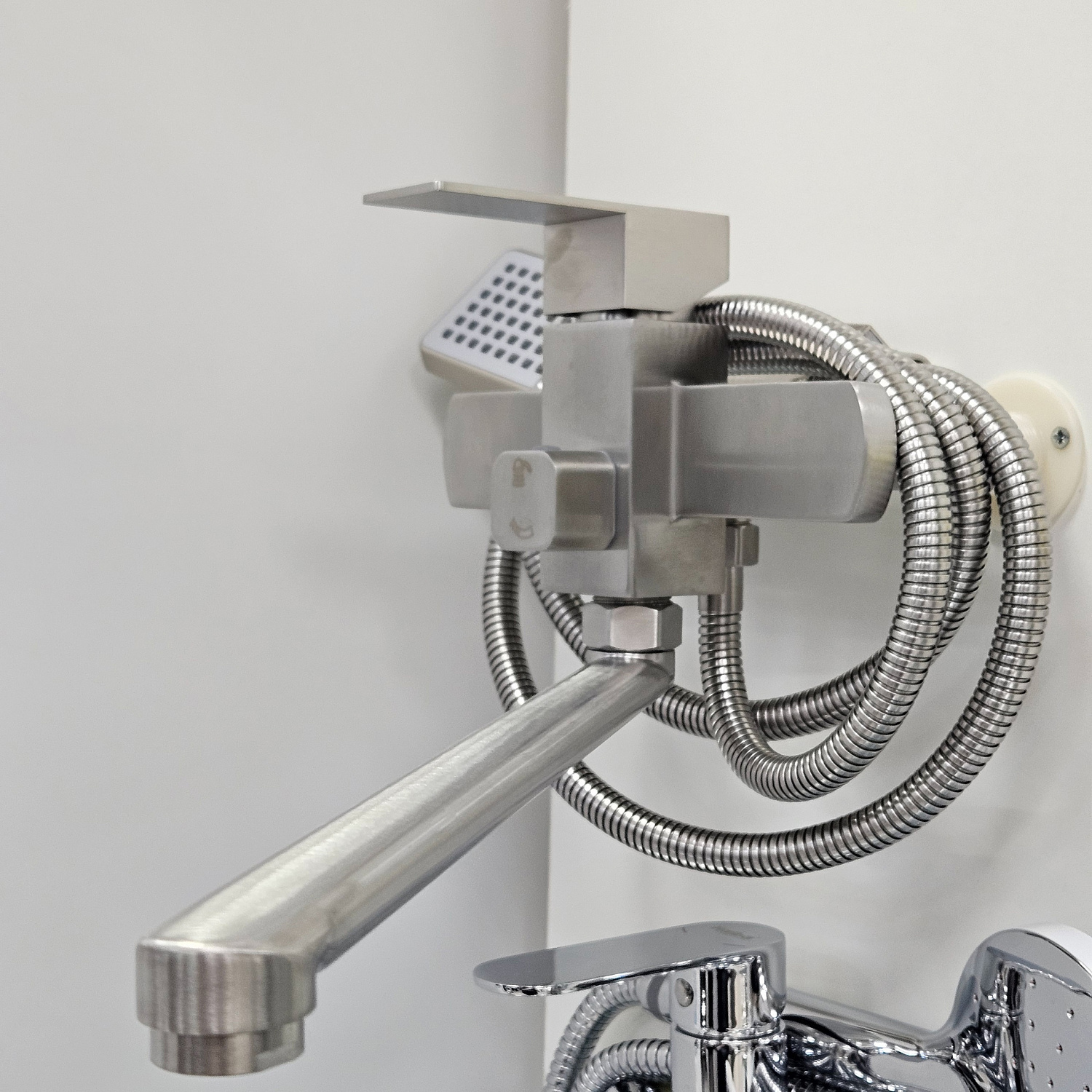 Новинка - смесители из нержавеющей стали!